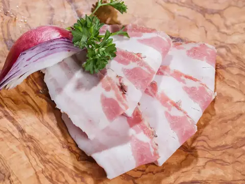 Bauerngeräuchertes vom Bauch