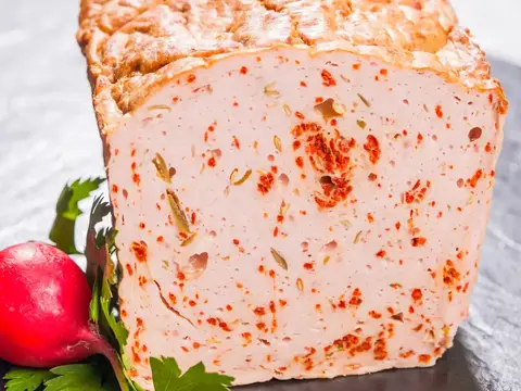 Feuriger Chilileberkäse