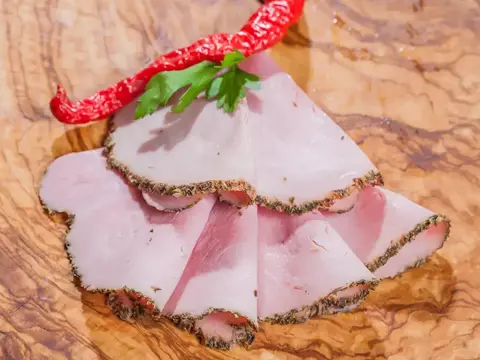 Kräuternussschinken